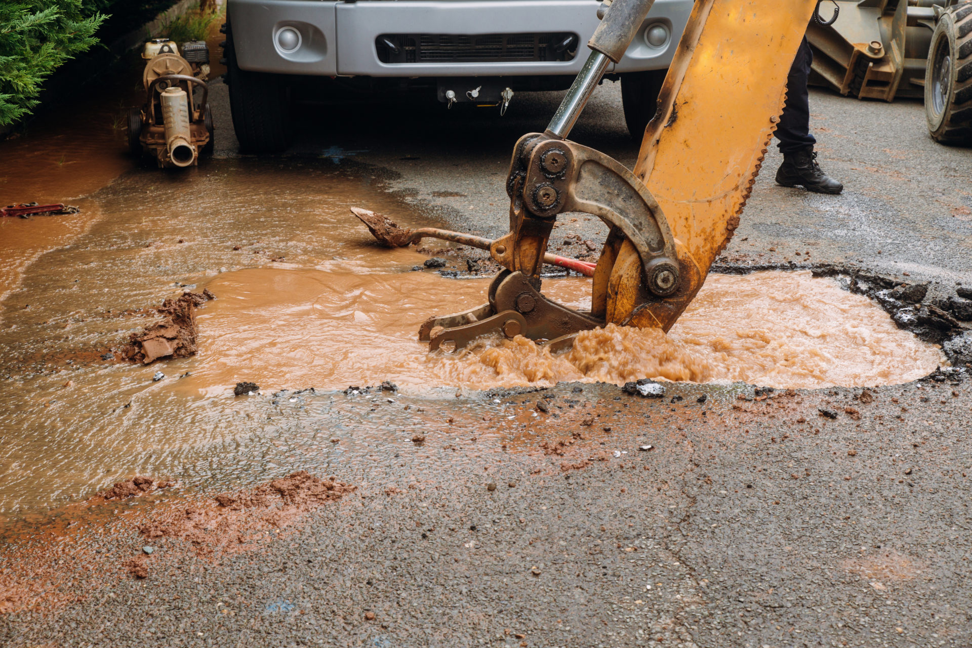 8 Steps Municipalities Should Take When Sewer Pipes Bursts - Sprayroq™